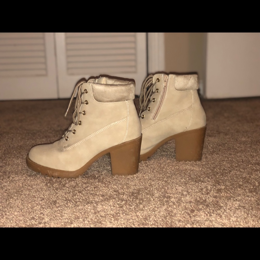 Size 7.5, khaki color, Zagliani boots
